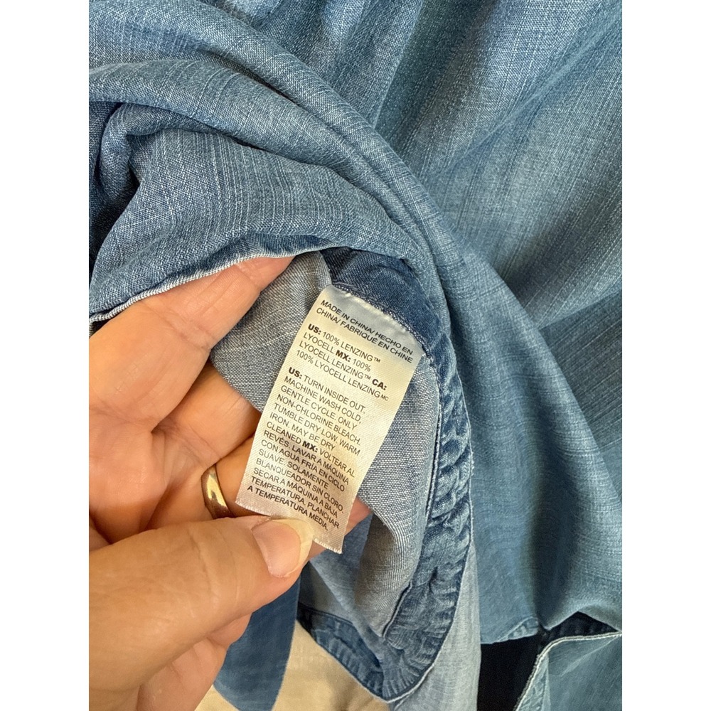 Chicos Denim Maxi Shirt Dress Light Wash Button Side Slit Womens Size 2 L 12 - Picture 13 of 13